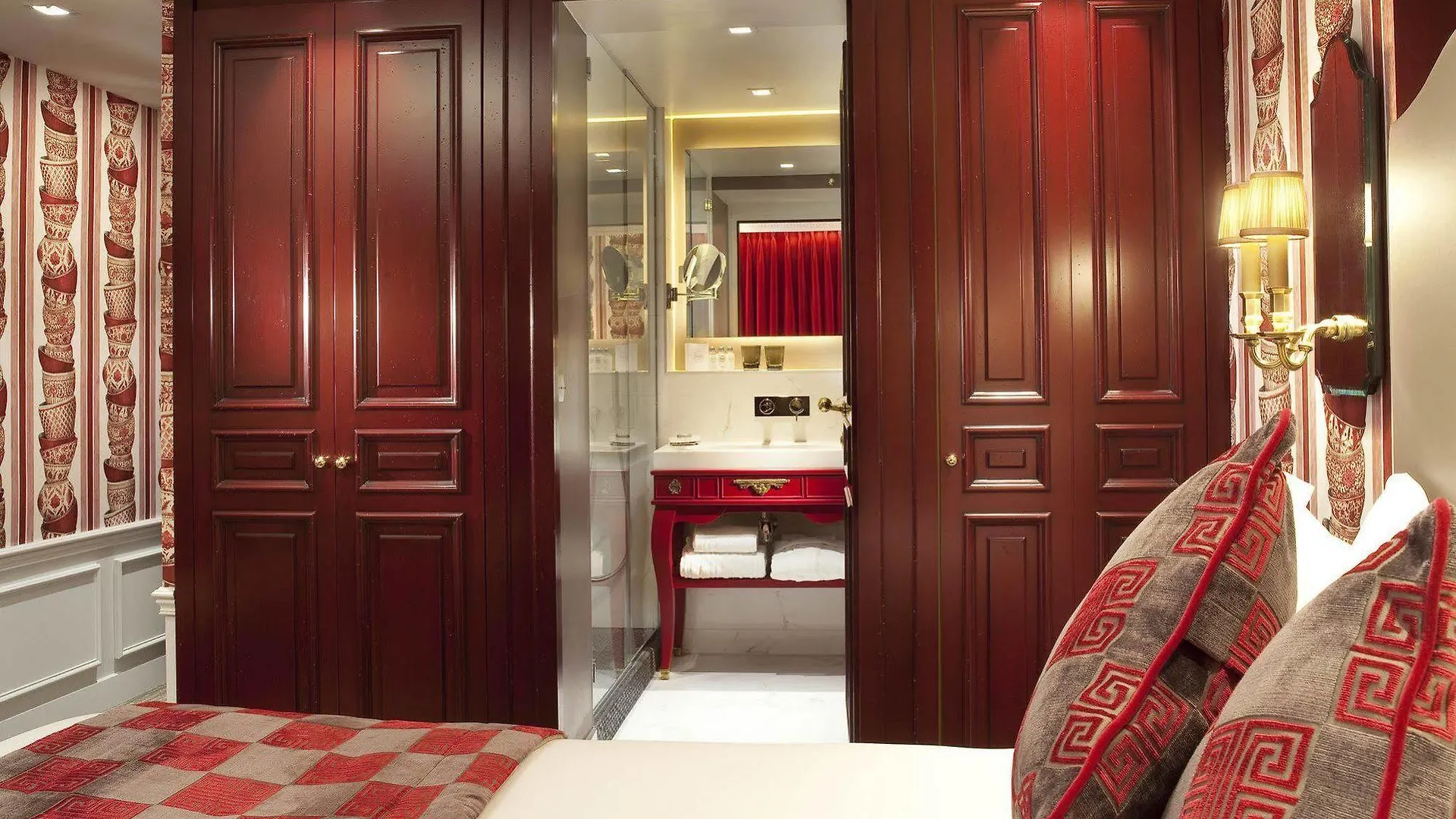 La Maison Favart Hotel Paris