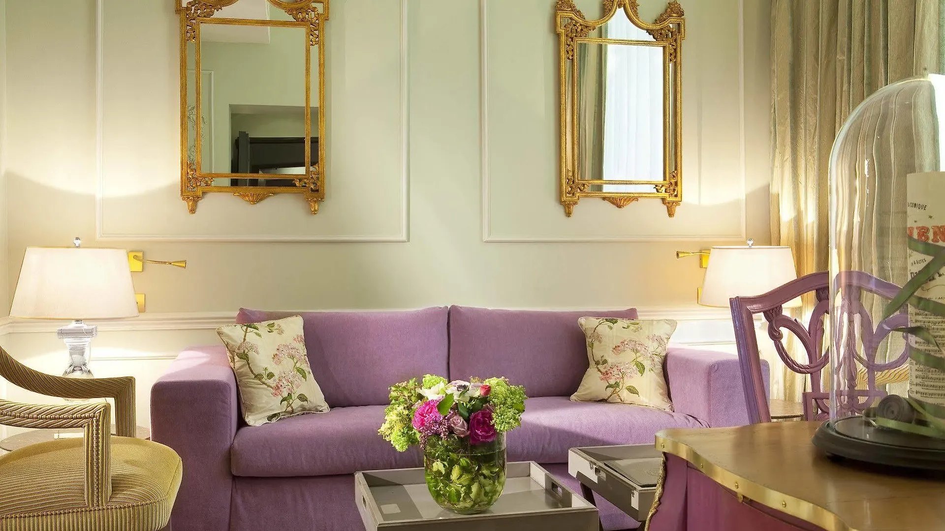 Hotel La Maison Favart 4*