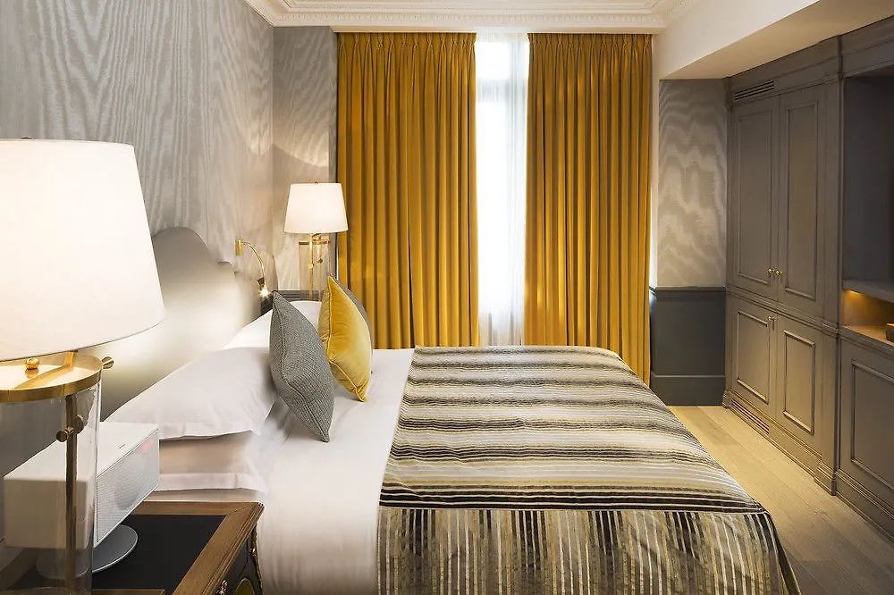 Hotel La Maison Favart Paříž